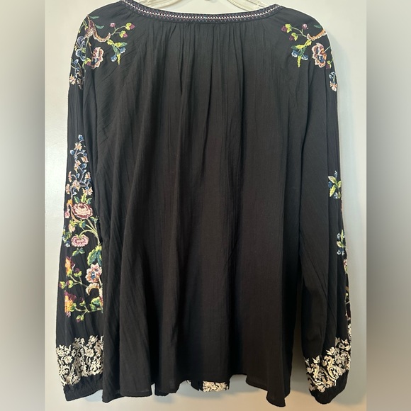Embroidered Black Floral Women's Top - Picture 2 of 3